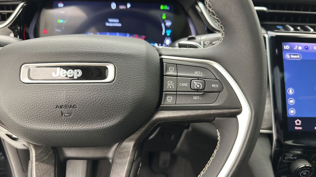 Used 2023 Jeep Grand Cherokee 4WD 4xe image 19