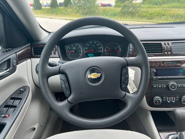 Used 2015 Chevrolet Impala LT w/ LT Sunroof Package FWD image 15