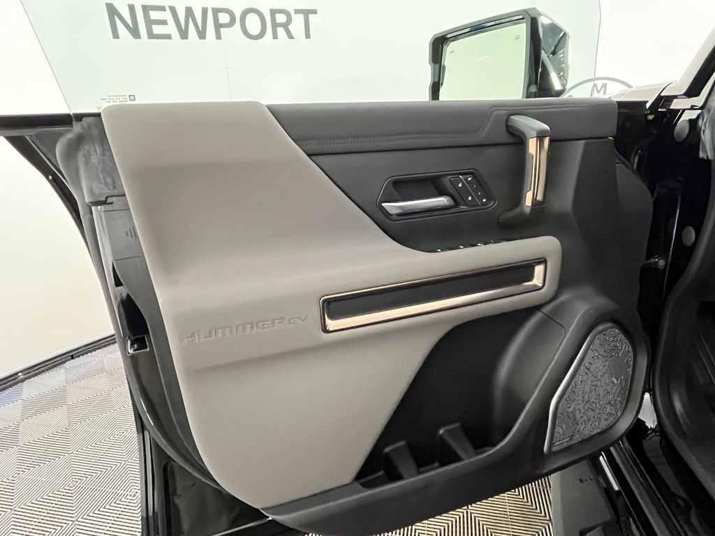 Used 2025 GMC Hummer EV 3X AWD/4WD image 27