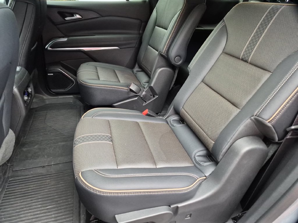 Certified 2026 Chevrolet Traverse High Country w/ LPO, Floor Liner Package AWD/4WD image 24