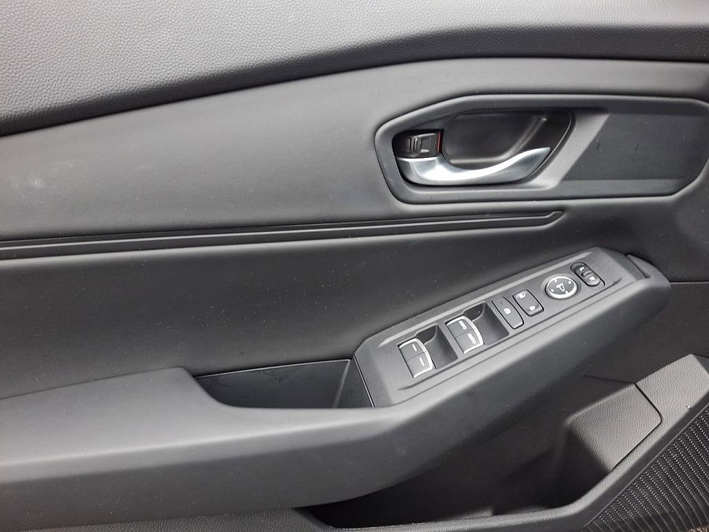 Used 2025 Honda Accord SE image 12