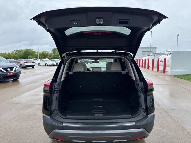 Used 2023 Nissan Rogue SL FWD image 10