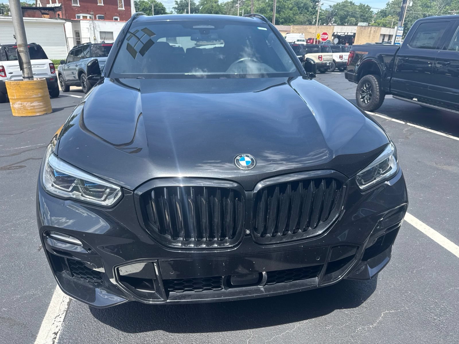Used 2021 BMW X5 M50i w/ Executive Package AWD/4WD video 1