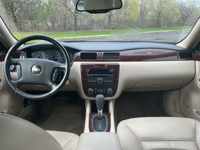 Used 2011 Chevrolet Impala LT w/ Luxury Edition Package image 14