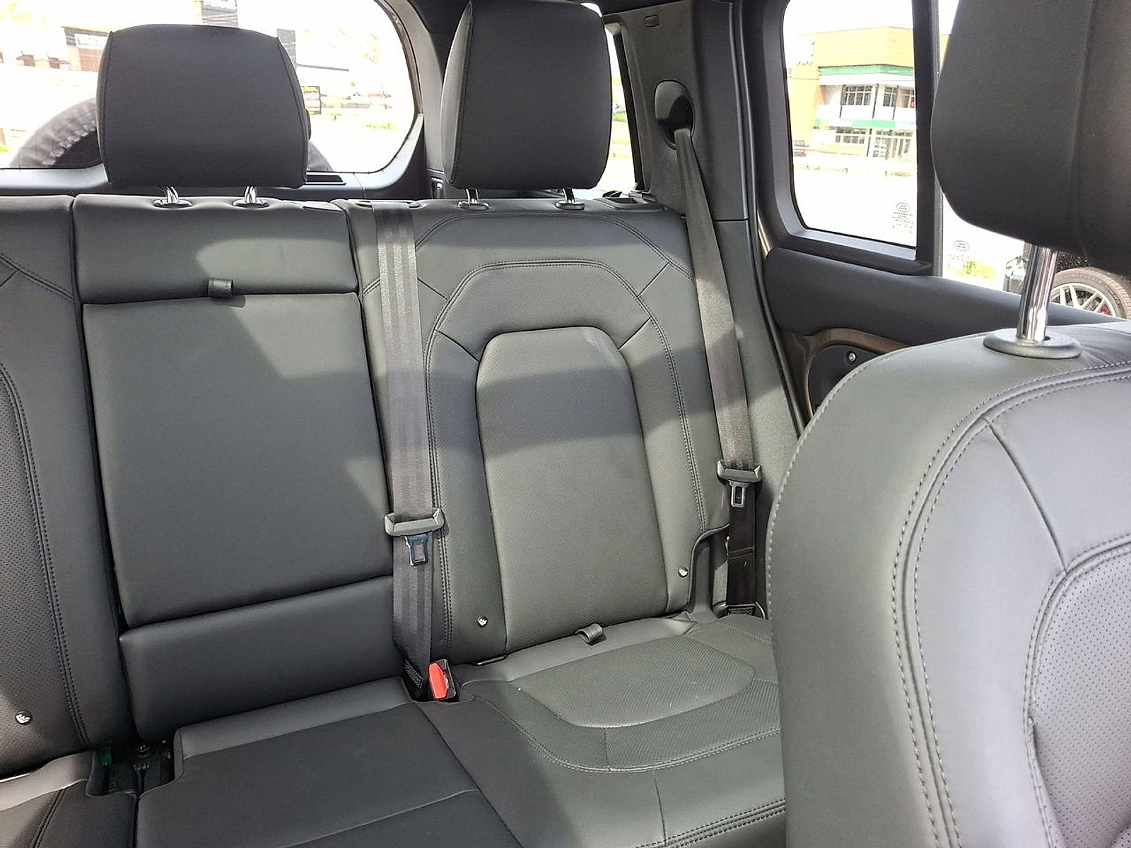 Certified 2025 Land Rover Defender 110 S AWD/4WD image 14
