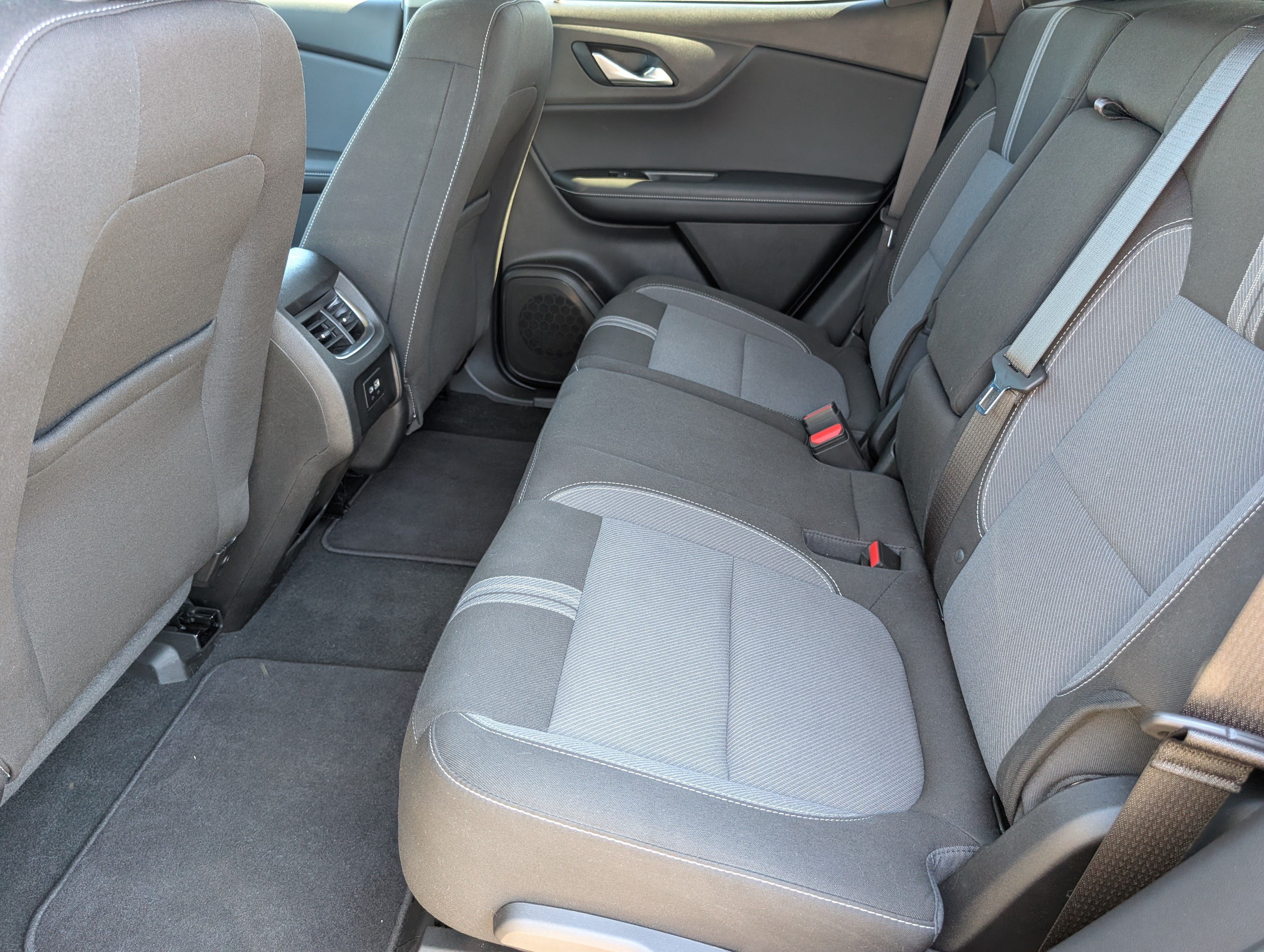 Used 2024 Chevrolet Blazer LT w/ Convenience Package FWD image 13