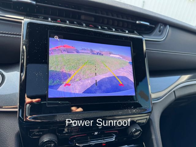 Used 2023 Jeep Grand Cherokee Altitude image 22