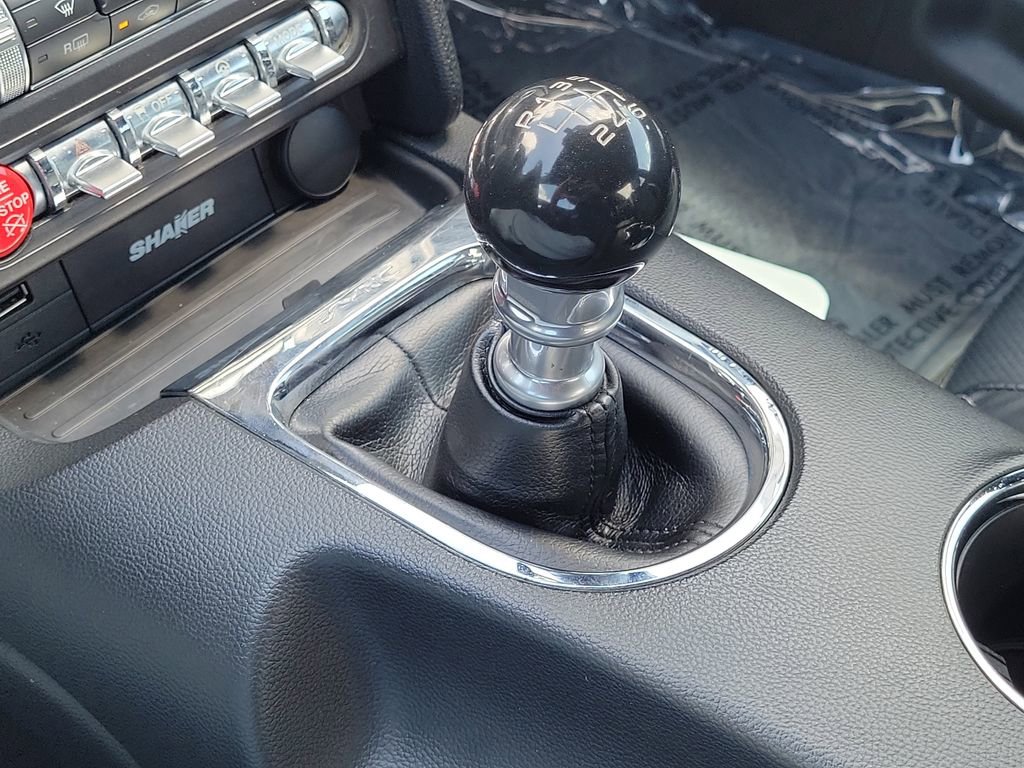 Used 2017 Ford Mustang GT Premium image 28