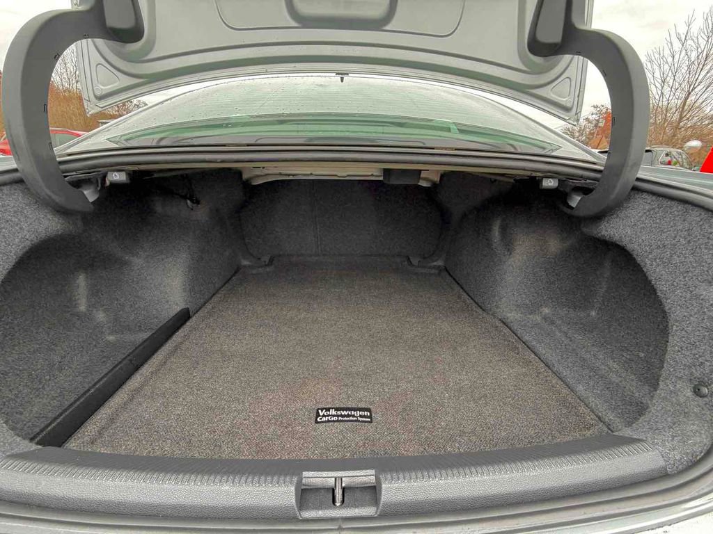Used 2015 Volkswagen Passat 1.8T Limited Edition image 29