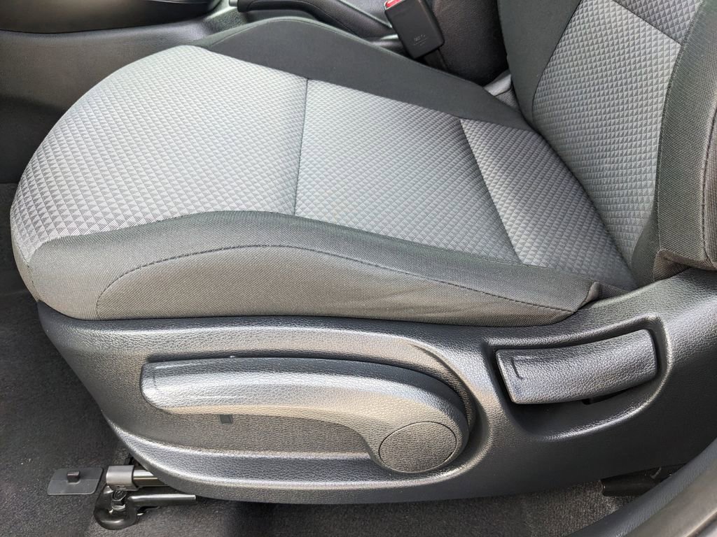 Certified 2025 Kia Soul LX image 22