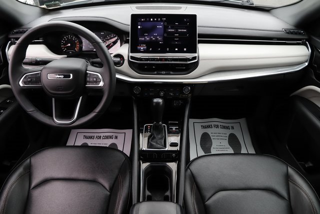 Used 2024 Jeep Compass Limited image 21