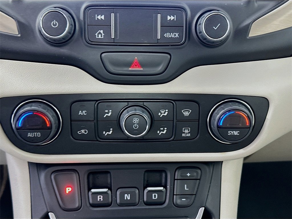 Used 2020 GMC Terrain Denali w/ Denali Premium Package image 16