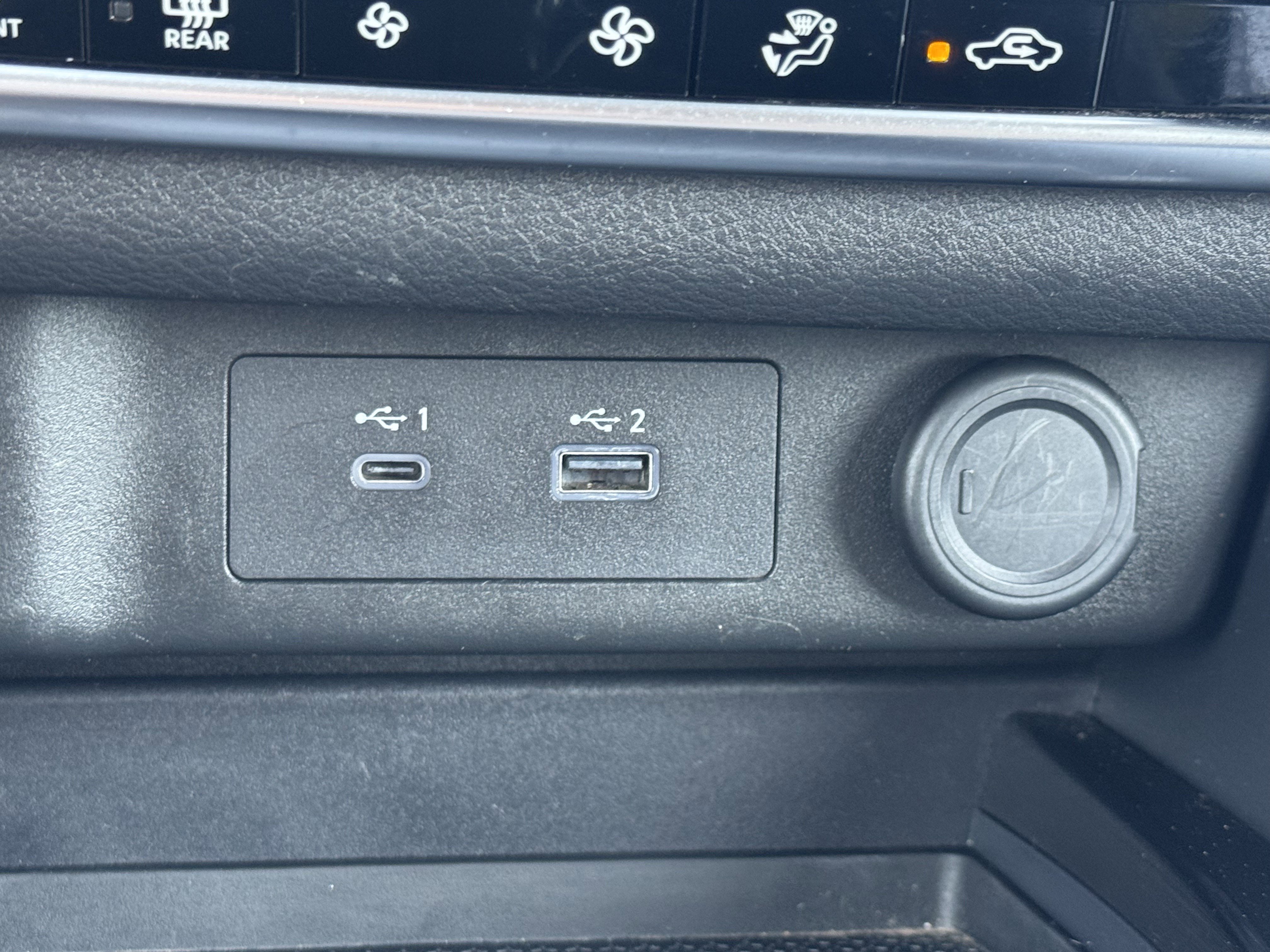 Used 2023 Nissan Rogue SV image 22