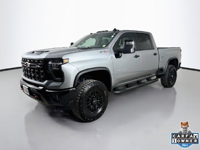 Used 2025 Chevrolet Silverado 2500 ZR2 w/ Technology Package AWD/4WD image 9