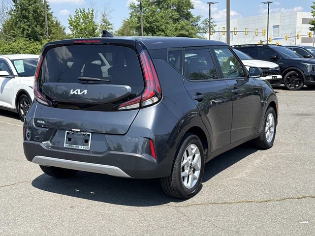 Used 2024 Kia Soul LX w/ Option Group 015 FWD image 2