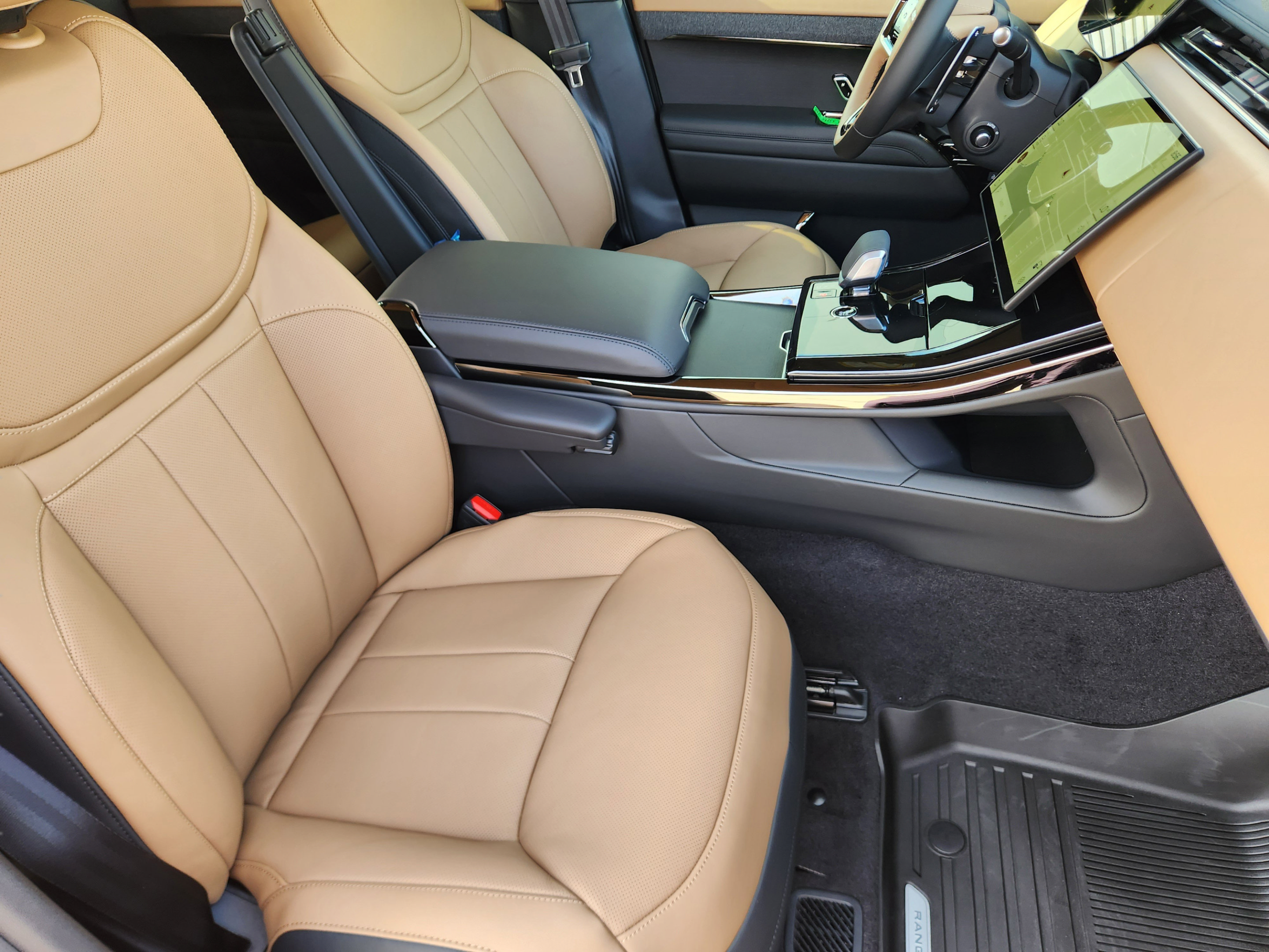 New 2026 Land Rover Range Rover Sport Dynamic SE AWD/4WD image 9