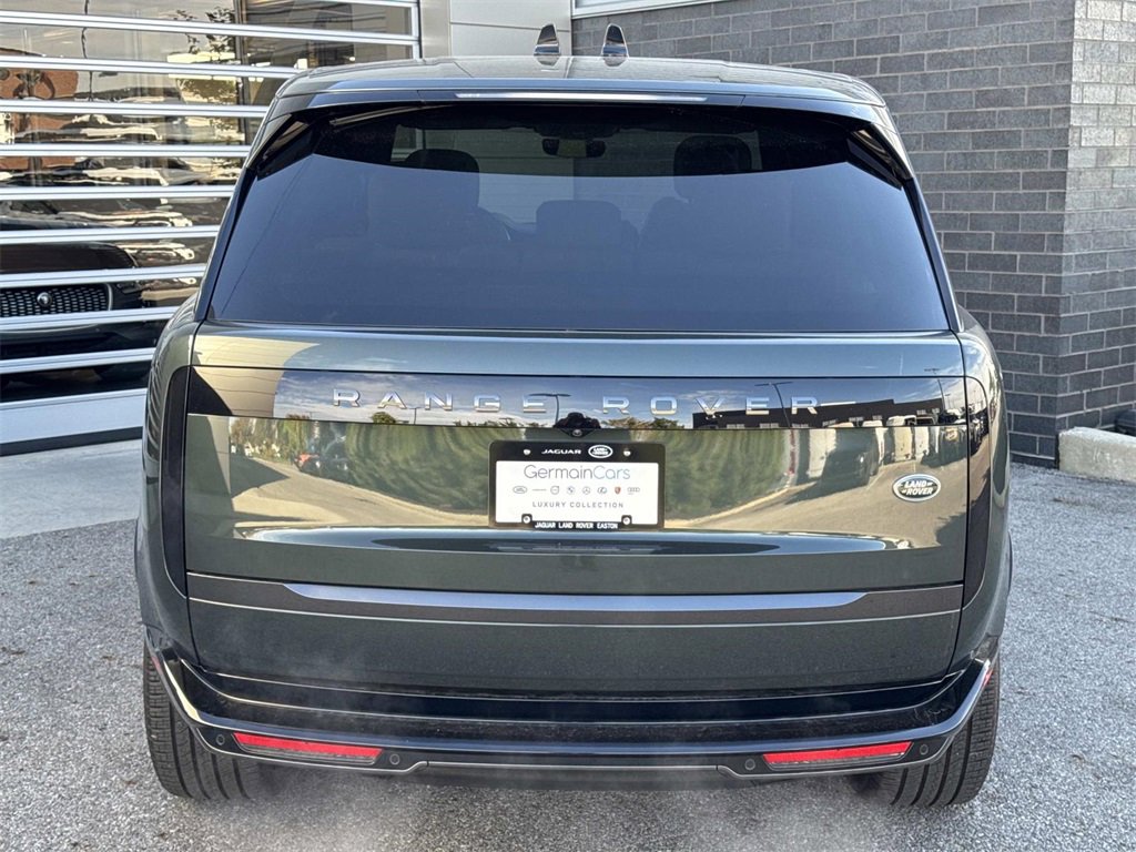 Certified 2023 Land Rover Range Rover SE image 5