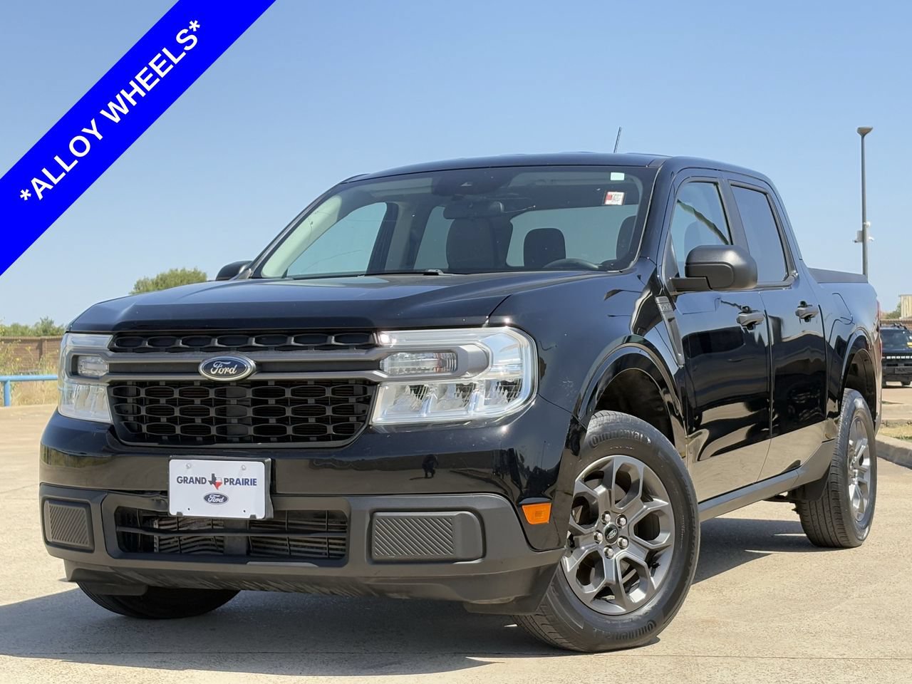 Used 2024 Ford Maverick XLT FWD image 2