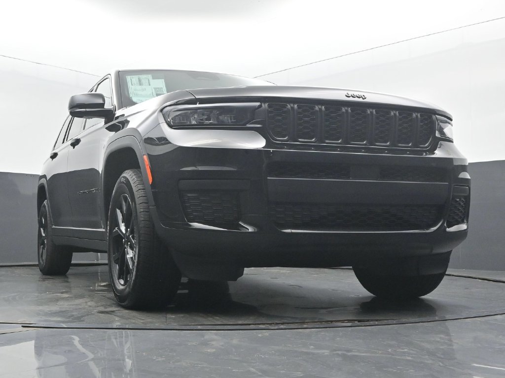 Used 2025 Jeep Grand Cherokee L Altitude AWD/4WD image 53