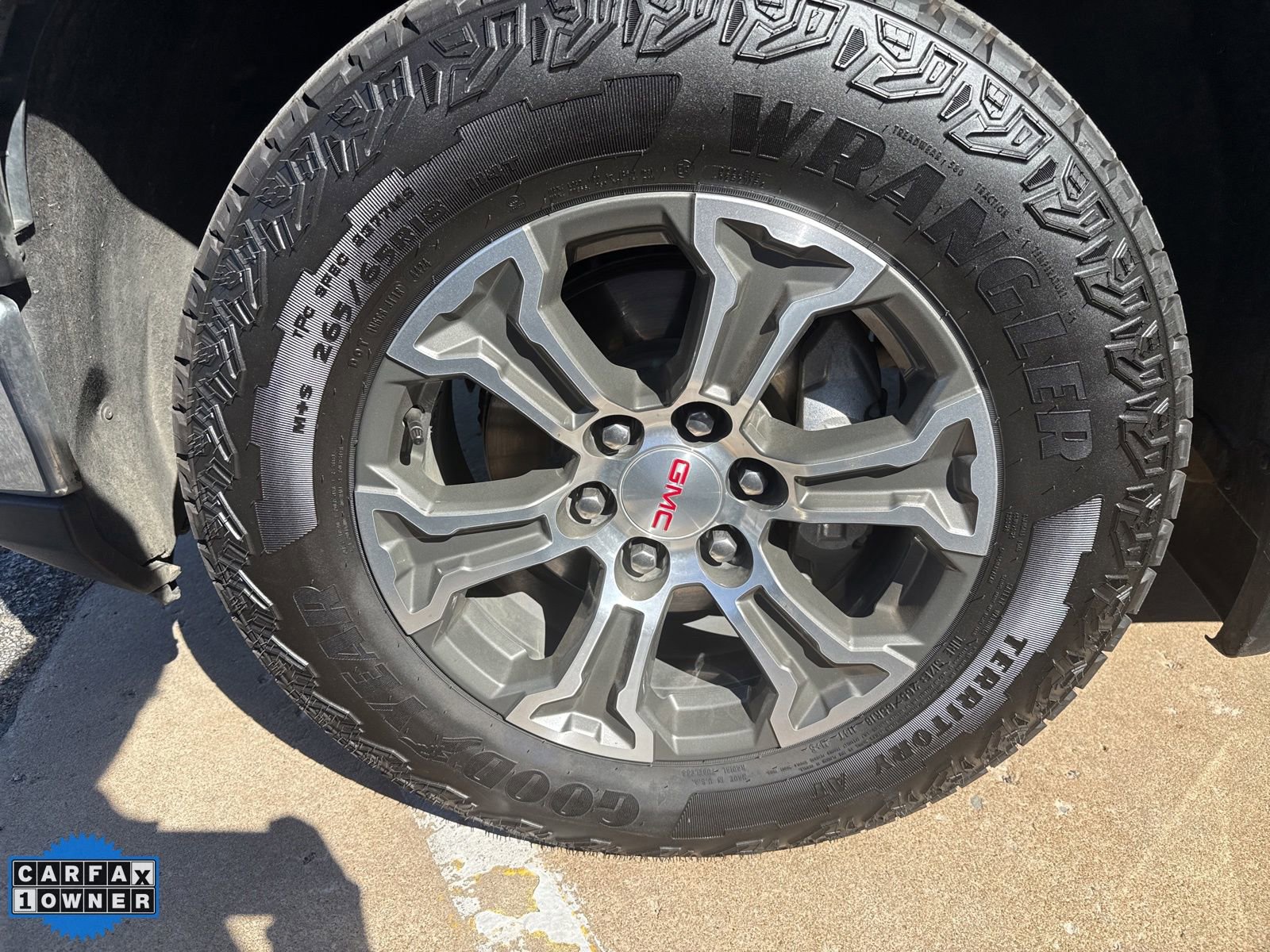 Used 2025 GMC Sierra 1500 SLT image 9