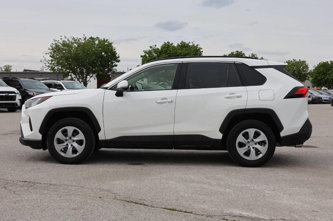 Used 2019 Toyota RAV4 LE AWD/4WD image 8
