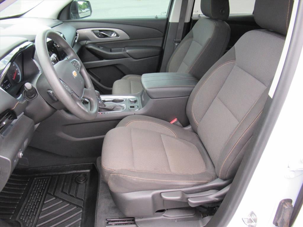 Used 2021 Chevrolet Traverse LS FWD image 16