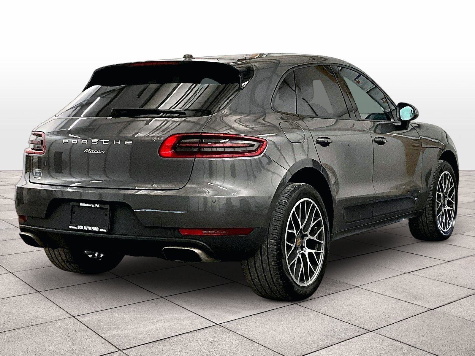 Used 2018 Porsche Macan AWD/4WD image 11