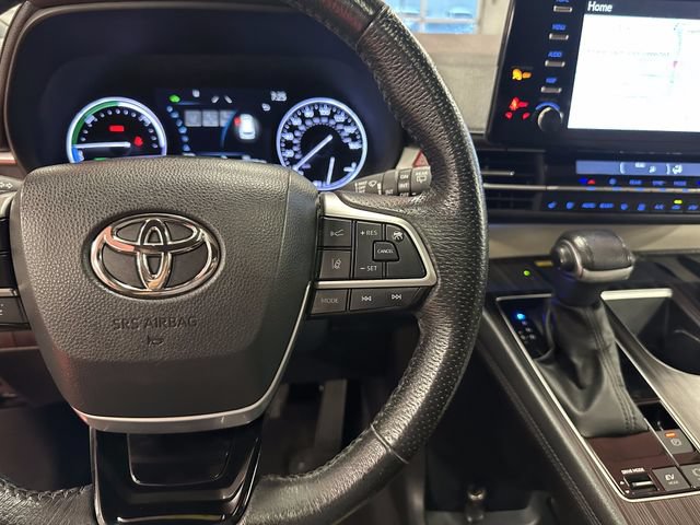 Certified 2023 Toyota Sienna Limited AWD/4WD image 20