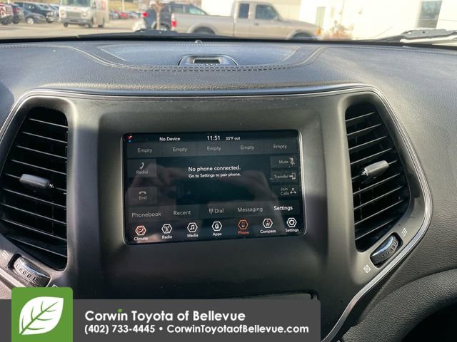 Used 2019 Jeep Cherokee Latitude w/ Popular Appearance Group image 20