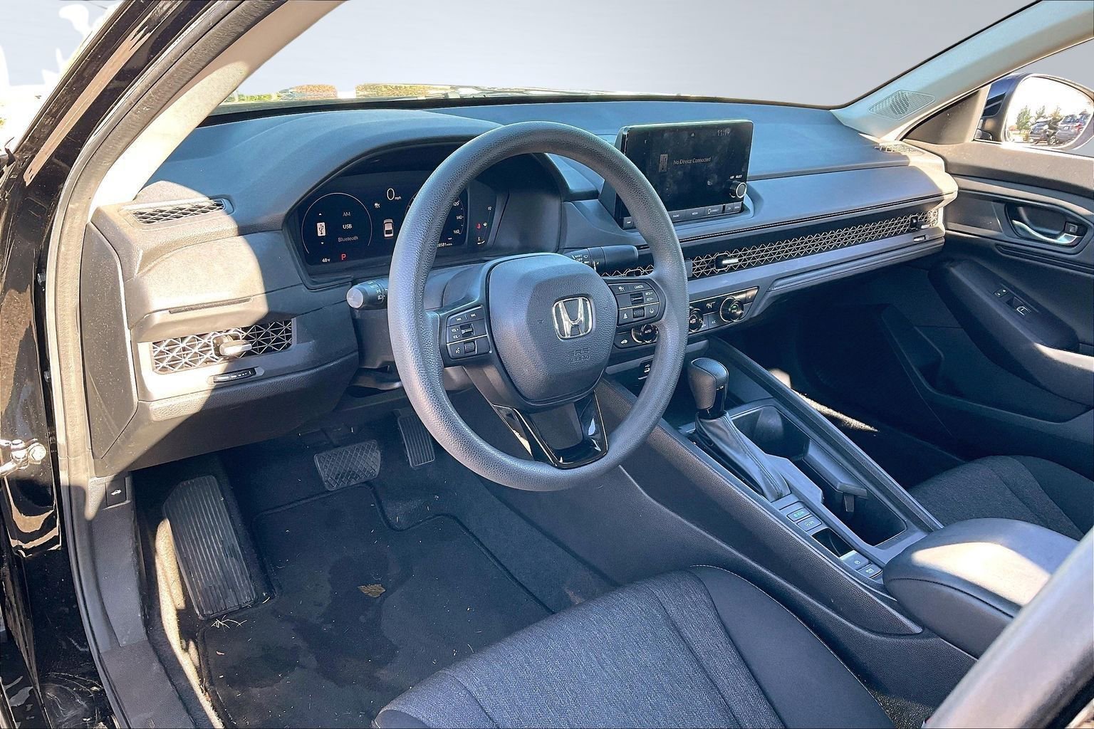 Used 2023 Honda Accord EX image 10