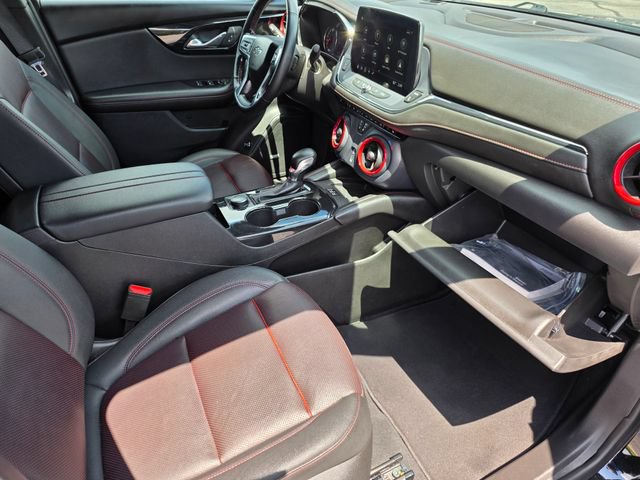 Used 2025 Chevrolet Blazer RS FWD image 42