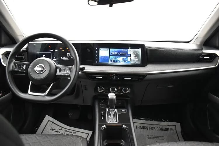 Used 2025 Nissan Kicks SV FWD image 19
