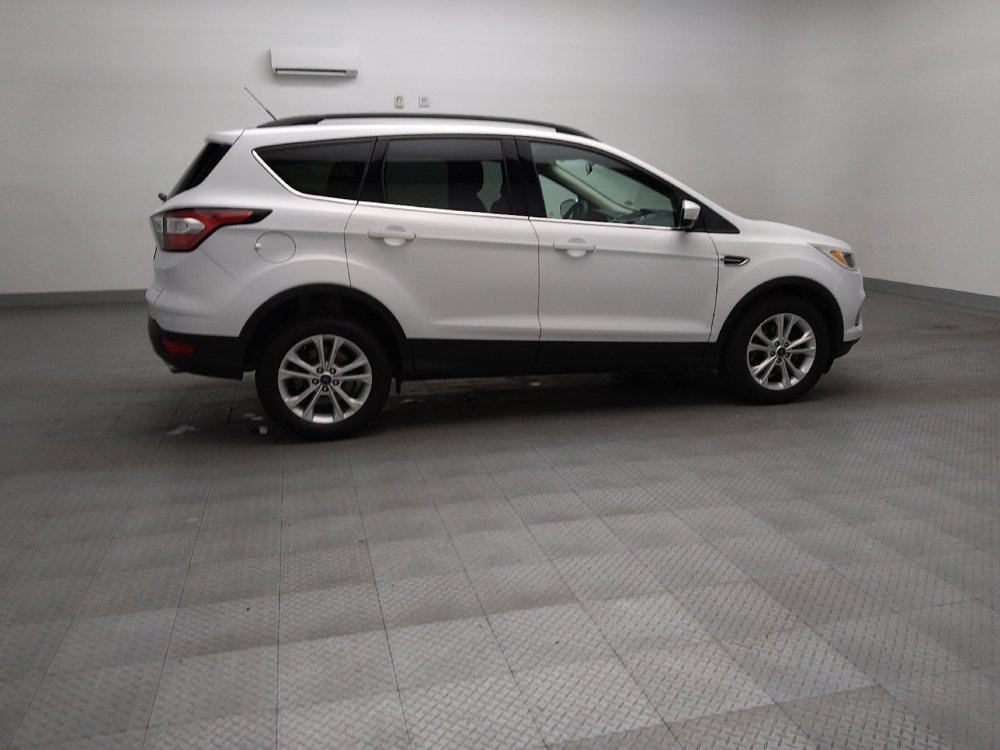 Used 2018 Ford Escape SE FWD image 10