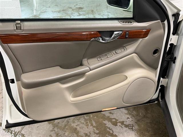 Used 2005 Cadillac De Ville Premium FWD image 9