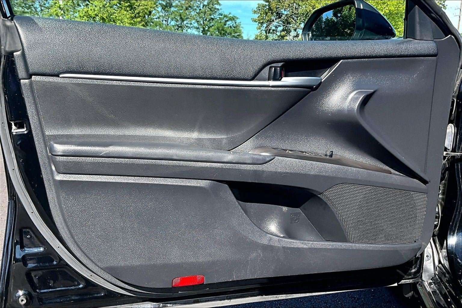 Used 2023 Toyota Camry SE FWD image 21
