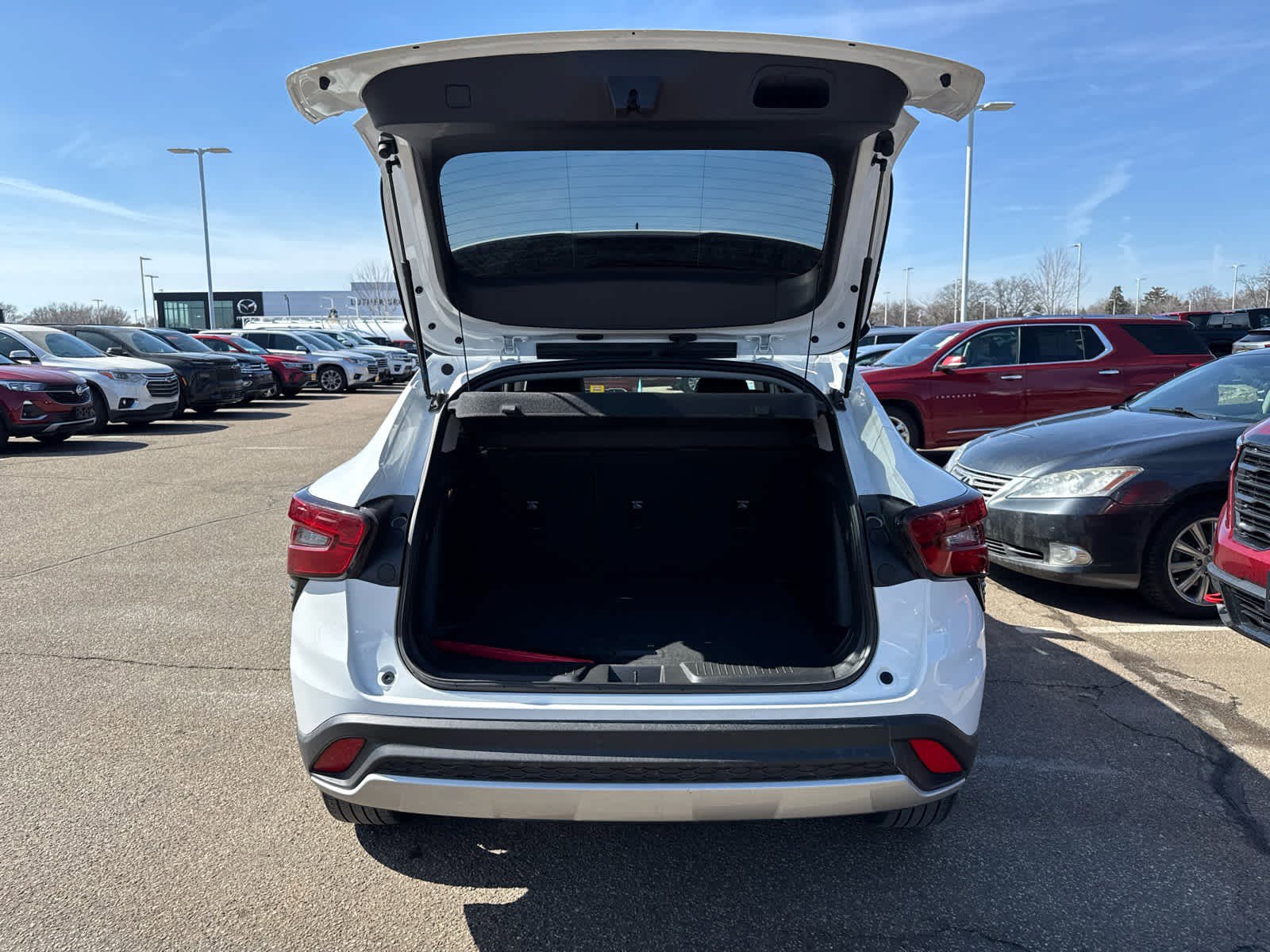 Used 2024 Chevrolet Trax LT w/ Driver Confidence Package image 7