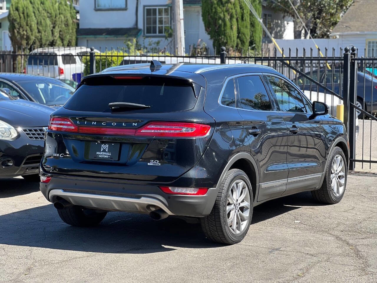 Used 2015 Lincoln MKC FWD w/ Equipment Group 101A Select image 4