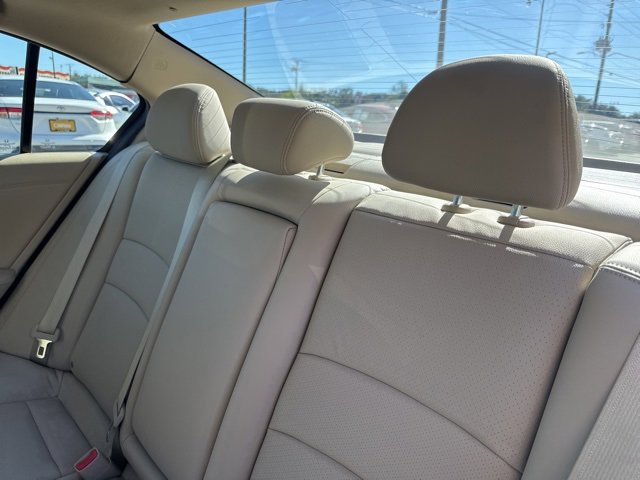Used 2017 Honda Accord Touring image 22