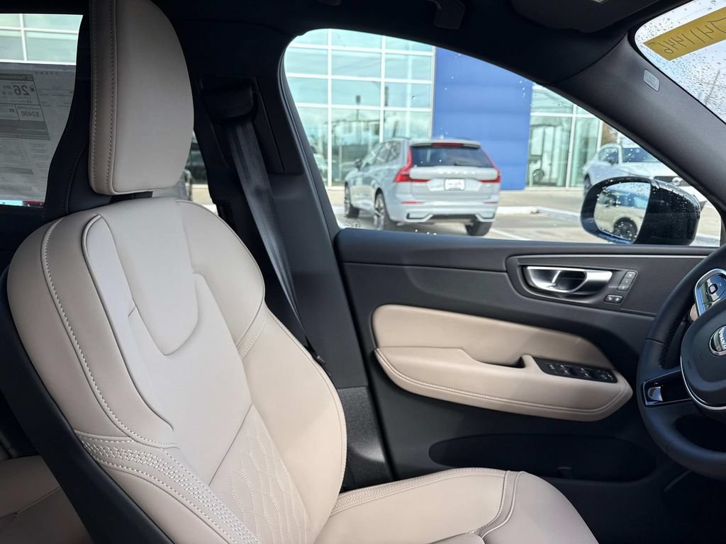 New 2026 Volvo XC60 B5 Core AWD/4WD image 15