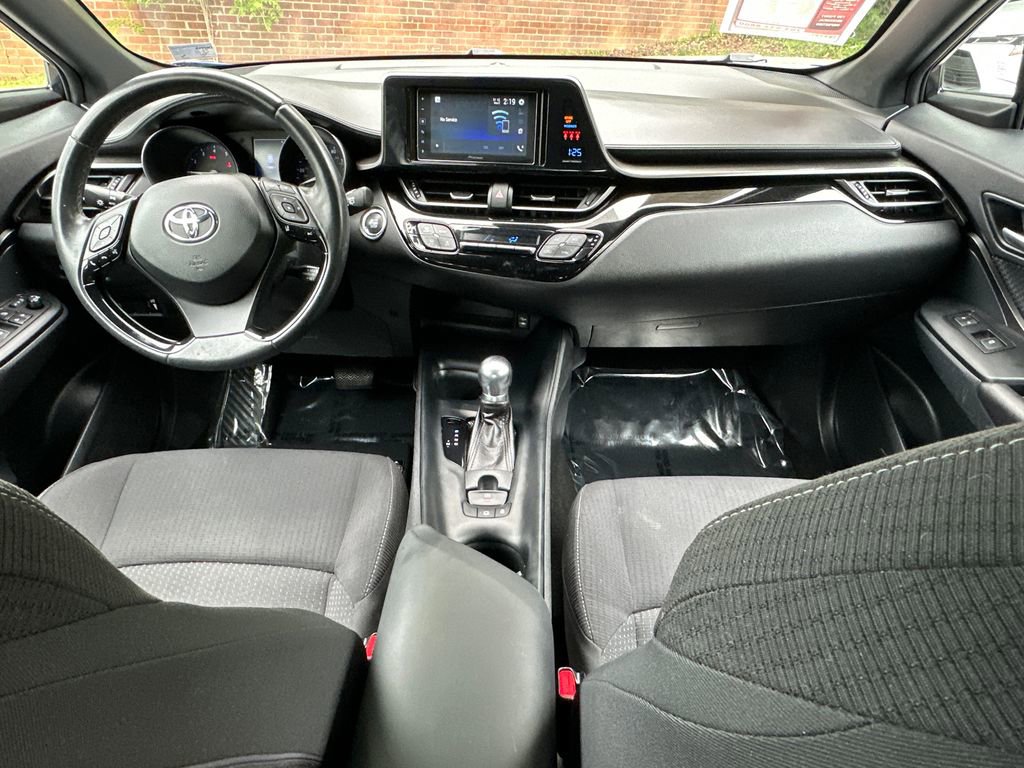 Used 2018 Toyota C-HR XLE FWD image 15