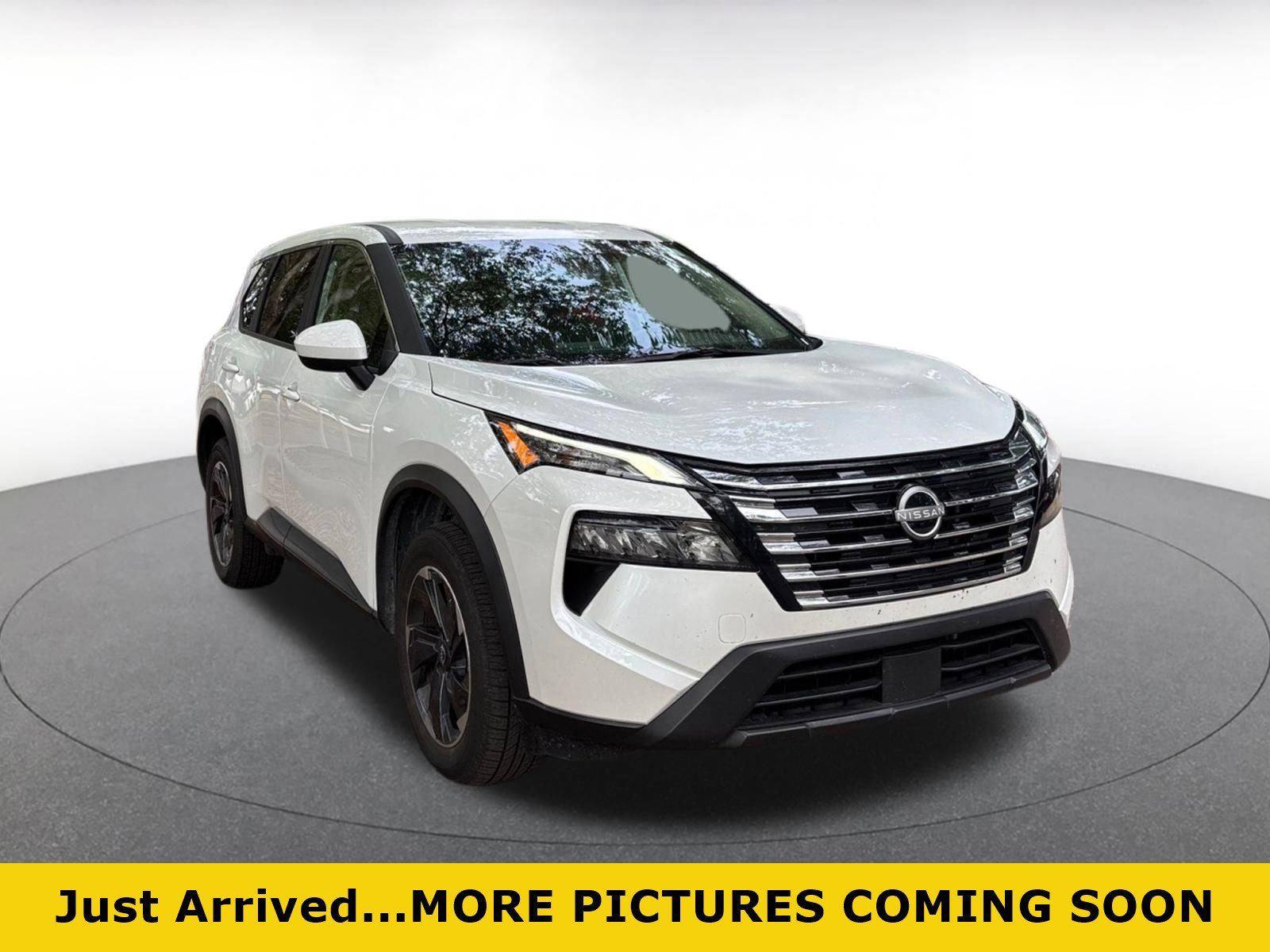 Used 2025 Nissan Rogue SV