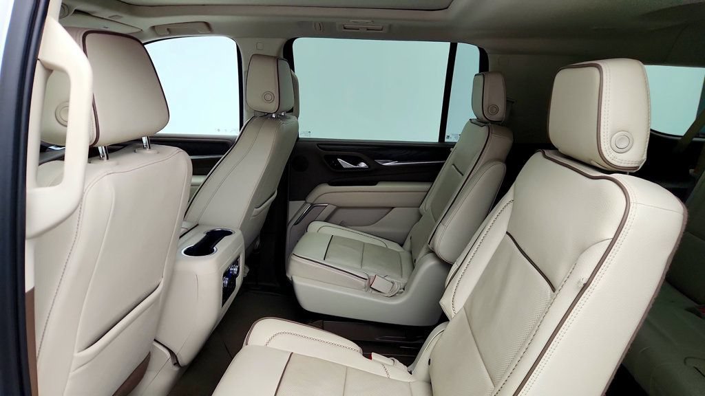 Used 2022 GMC Yukon XL Denali AWD/4WD image 22