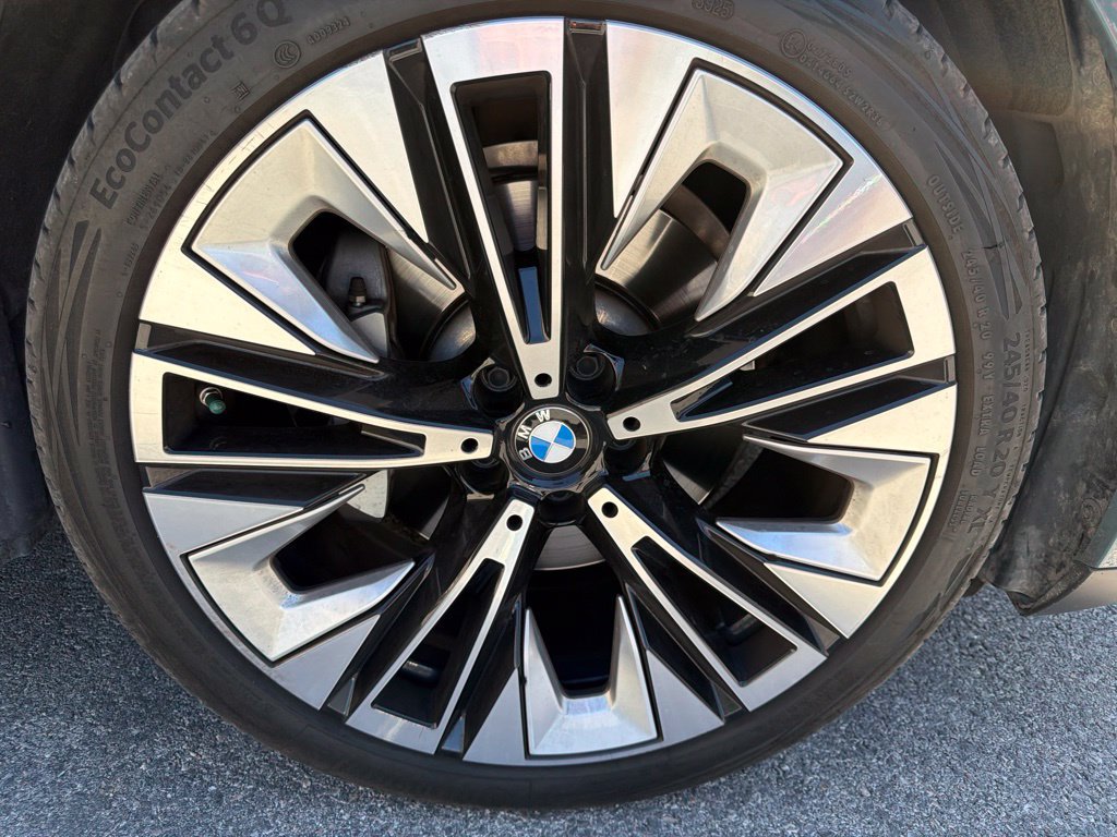 Certified 2024 BMW 530i xDrive w/ Convenience Package AWD/4WD image 5