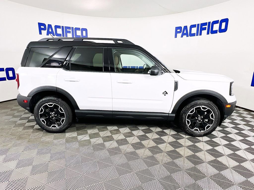 Used 2025 Ford Bronco Sport Outer Banks AWD/4WD image 11