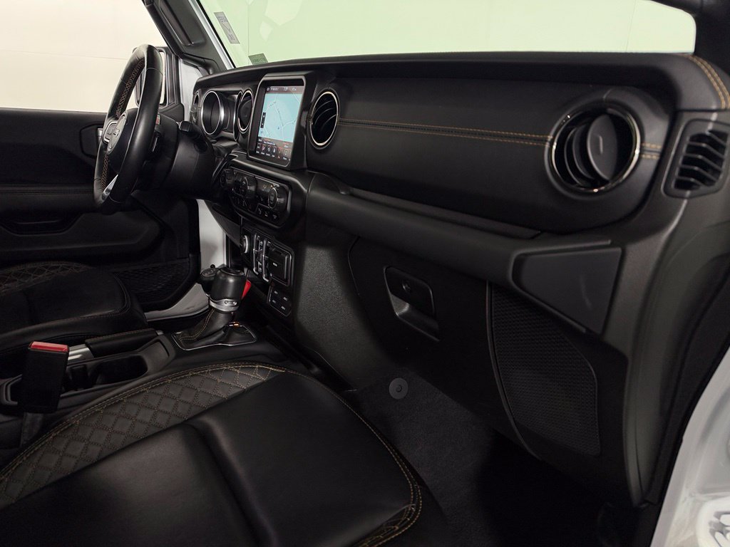 Used 2021 Jeep Wrangler Unlimited Sahara AWD/4WD image 34