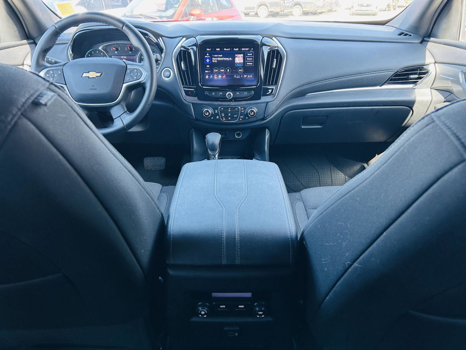 Used 2023 Chevrolet Traverse LT FWD image 24