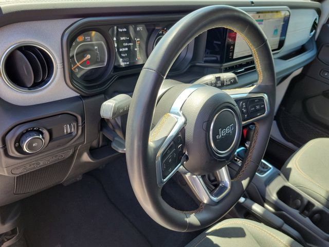 Used 2024 Jeep Wrangler Sahara image 20