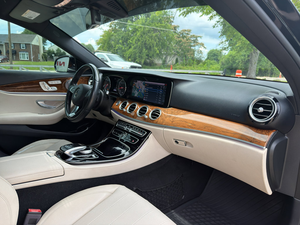 Used 2018 Mercedes-Benz E 300 image 20