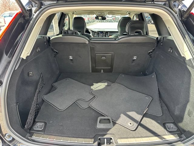 Used 2024 Volvo XC60 T8 Ultimate AWD/4WD image 11