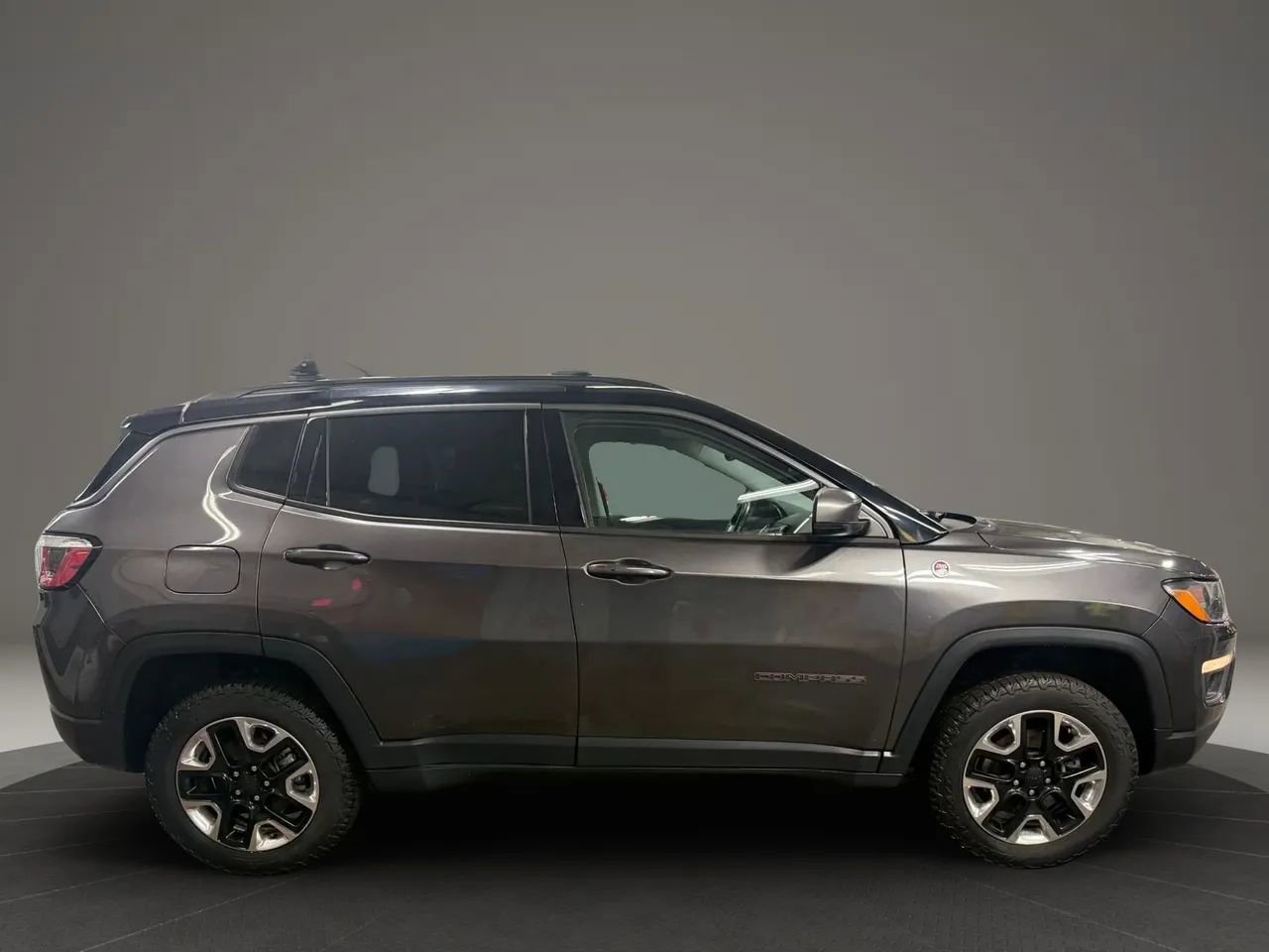 Used 2017 Jeep Compass Trailhawk w/ Leather Interior Group image 4